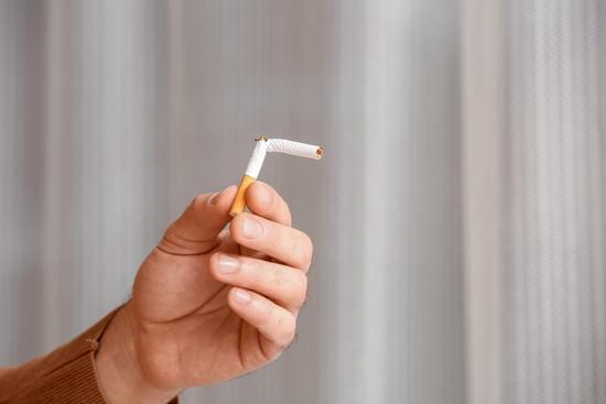 Comment arrêter de fumer pour prévenir le cancer de la gorge