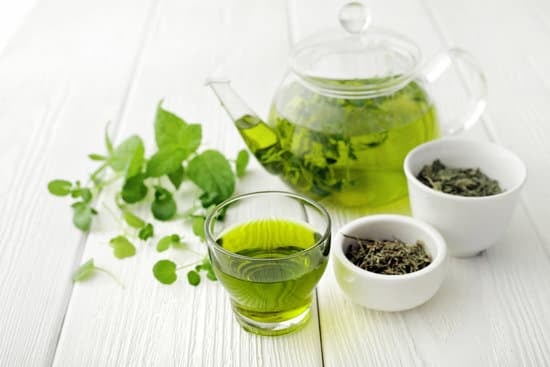 La question de la théine dans le thé vert