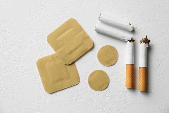 La solution NiQuitin pour arrêter le tabac : patchs 14mg et 21mg