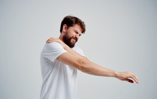 Symptômes du Cancer du Poumon et Douleur à l'Épaule Ce Qu'il Faut Savoir